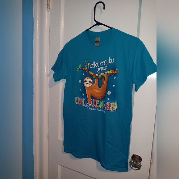 Autism Awareness Hold on to your Uniqueness Sloth T-Shirt Gildan Heavy Cotton - Picture 1 of 7